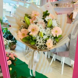 Medium lilyum buketi